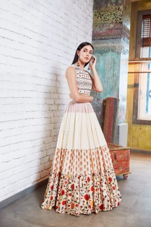 Wonderful White Maroon Combination Taffeta Silk Embroidered Designer Lehenga  Choli Design For Women, कढ़ाई वाला लेहंगा, बूटेदार लहंगा - Skyblue Fashion,  Surat | ID: 2850460735273