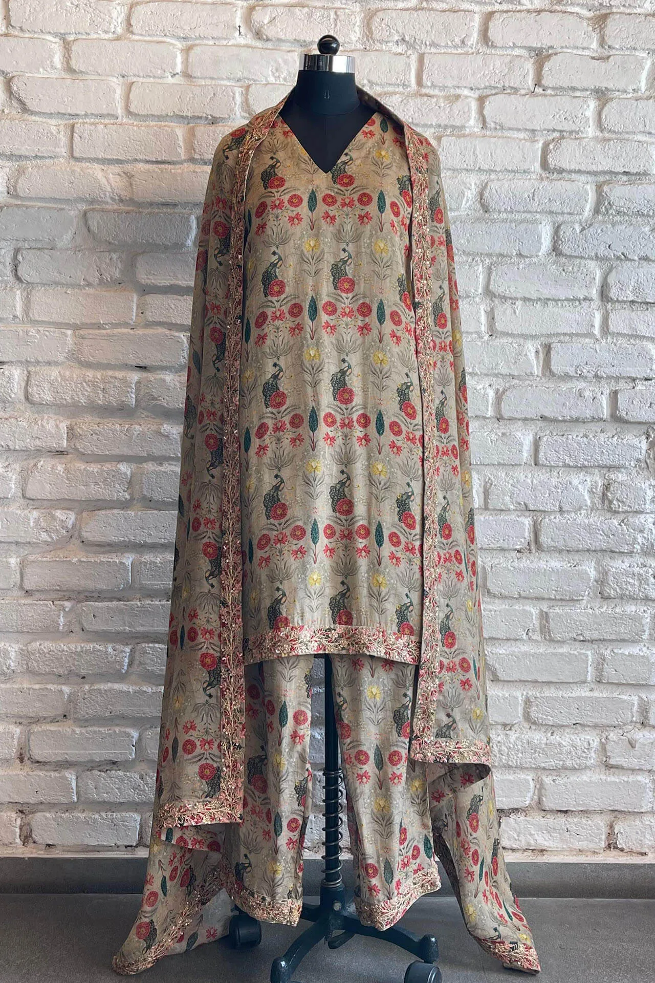 Grey Peacock Kurta – Pant Set With Duppata