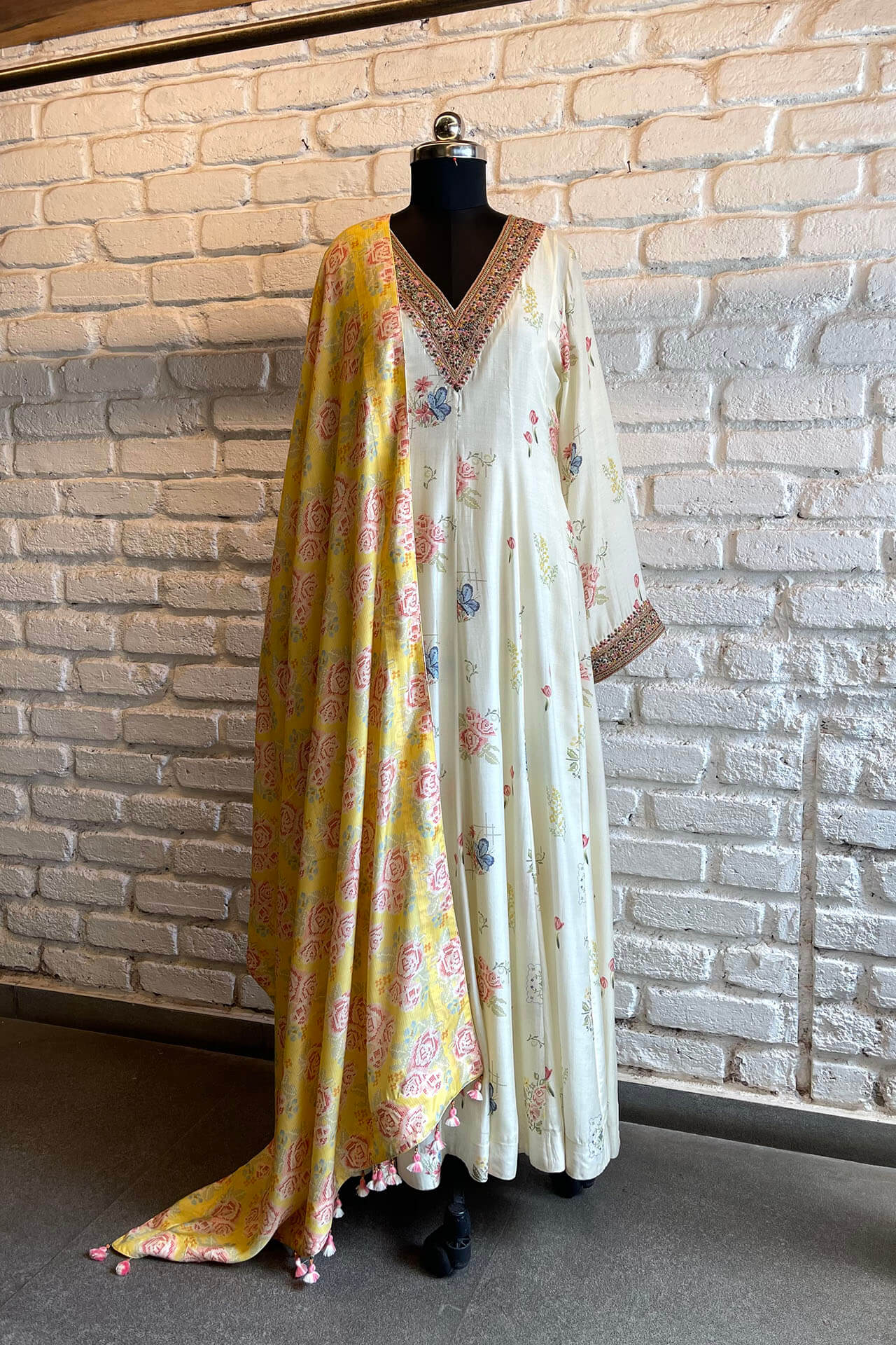 Ruhani anarkali set
