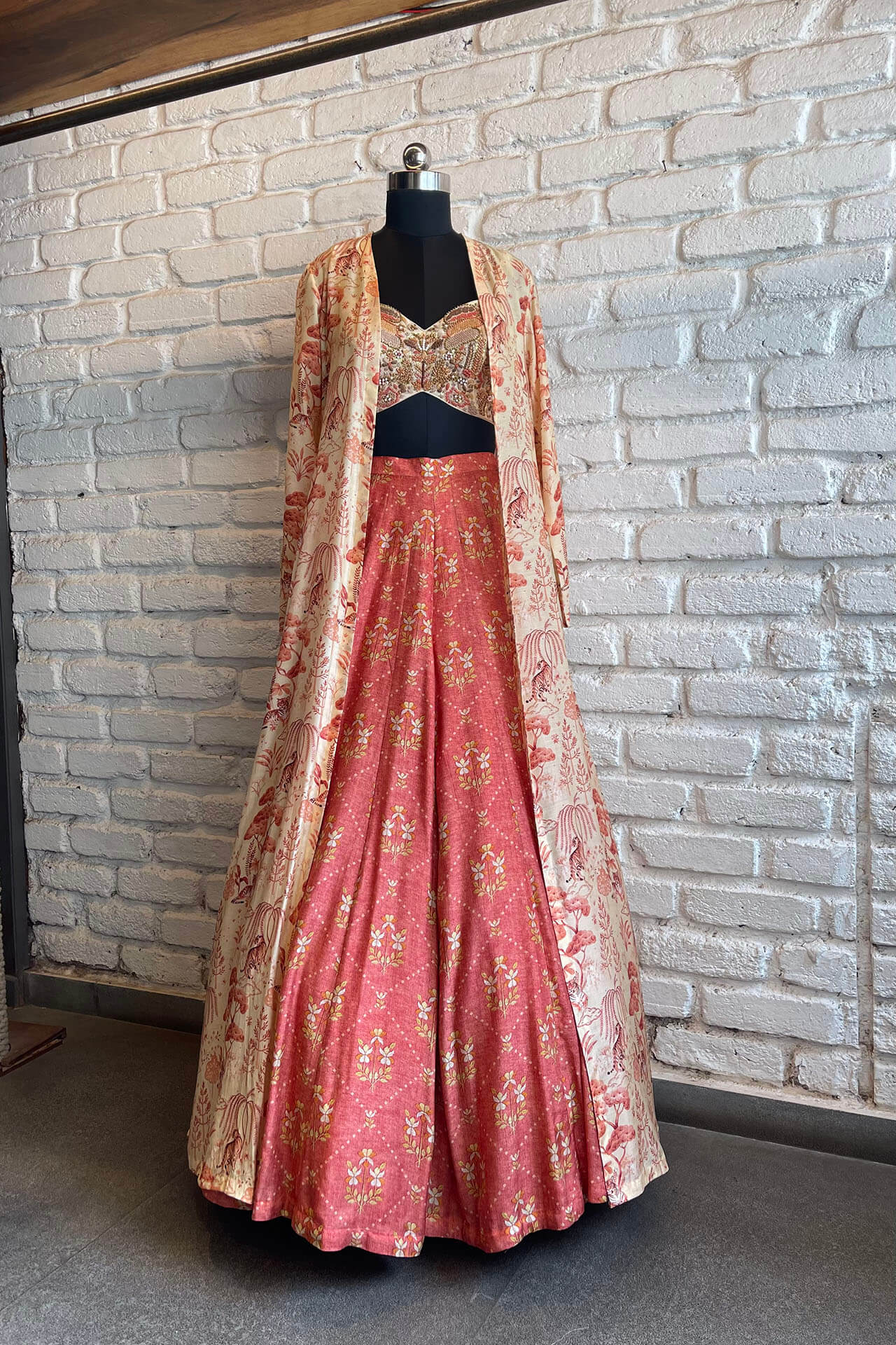 Nayab Cape Set